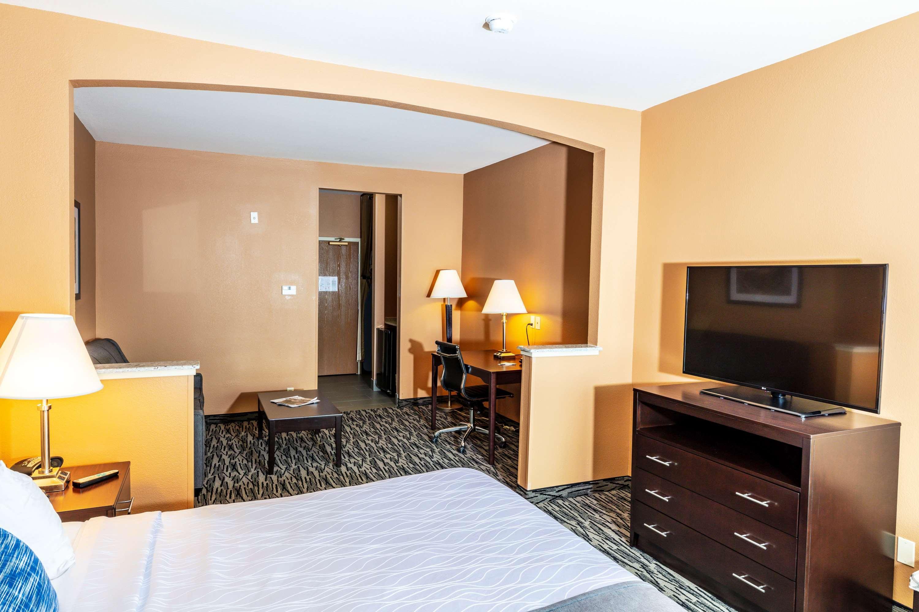 Best Western Plus Denton Inn & Suites Dış mekan fotoğraf