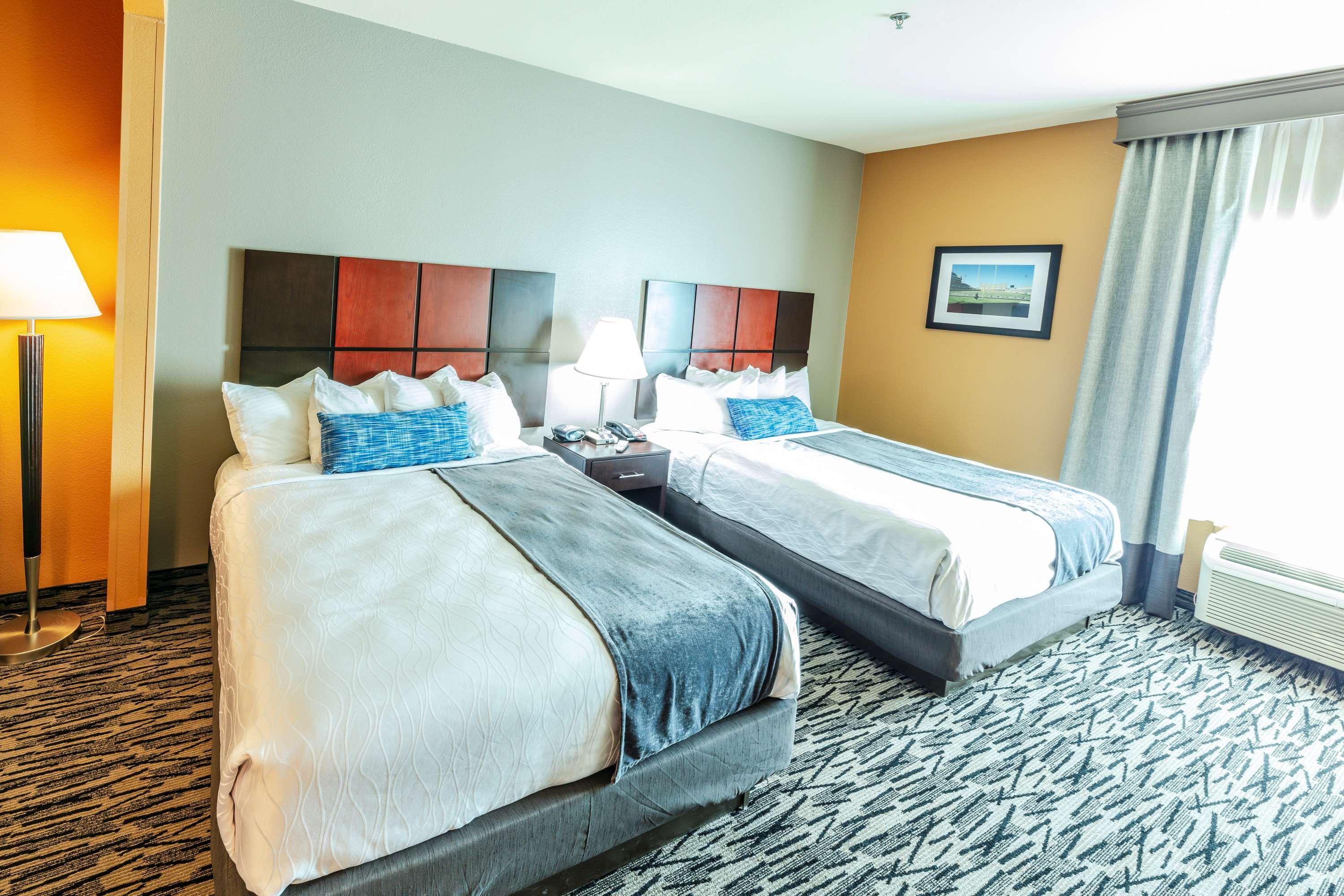 Best Western Plus Denton Inn & Suites Dış mekan fotoğraf