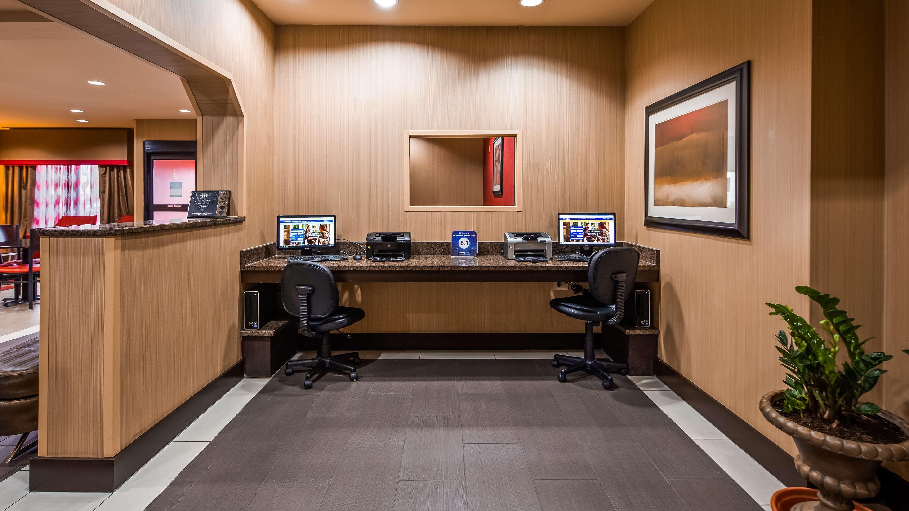 Best Western Plus Denton Inn & Suites Dış mekan fotoğraf